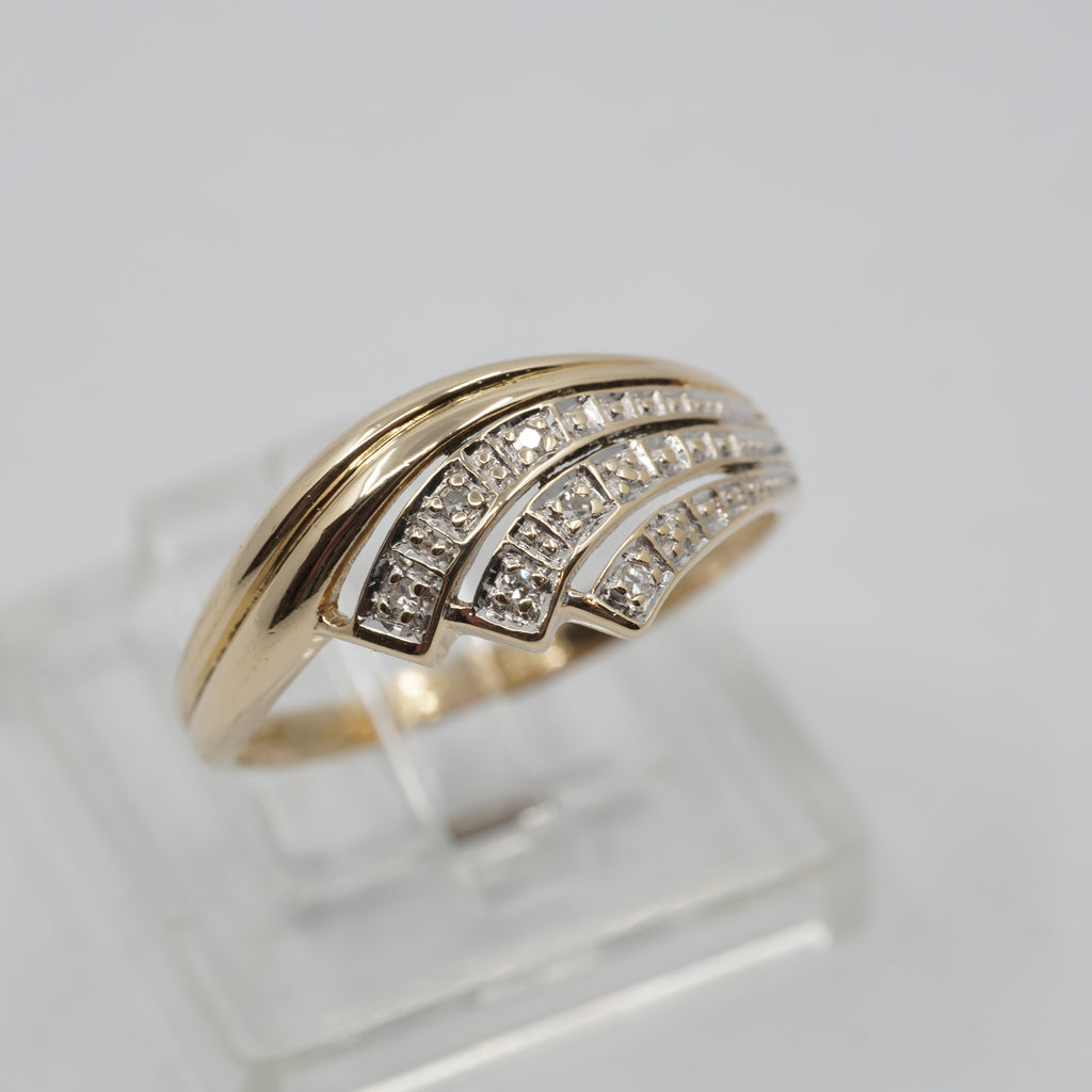 Vintage 1999 14K Gold Diamond Wave Ring