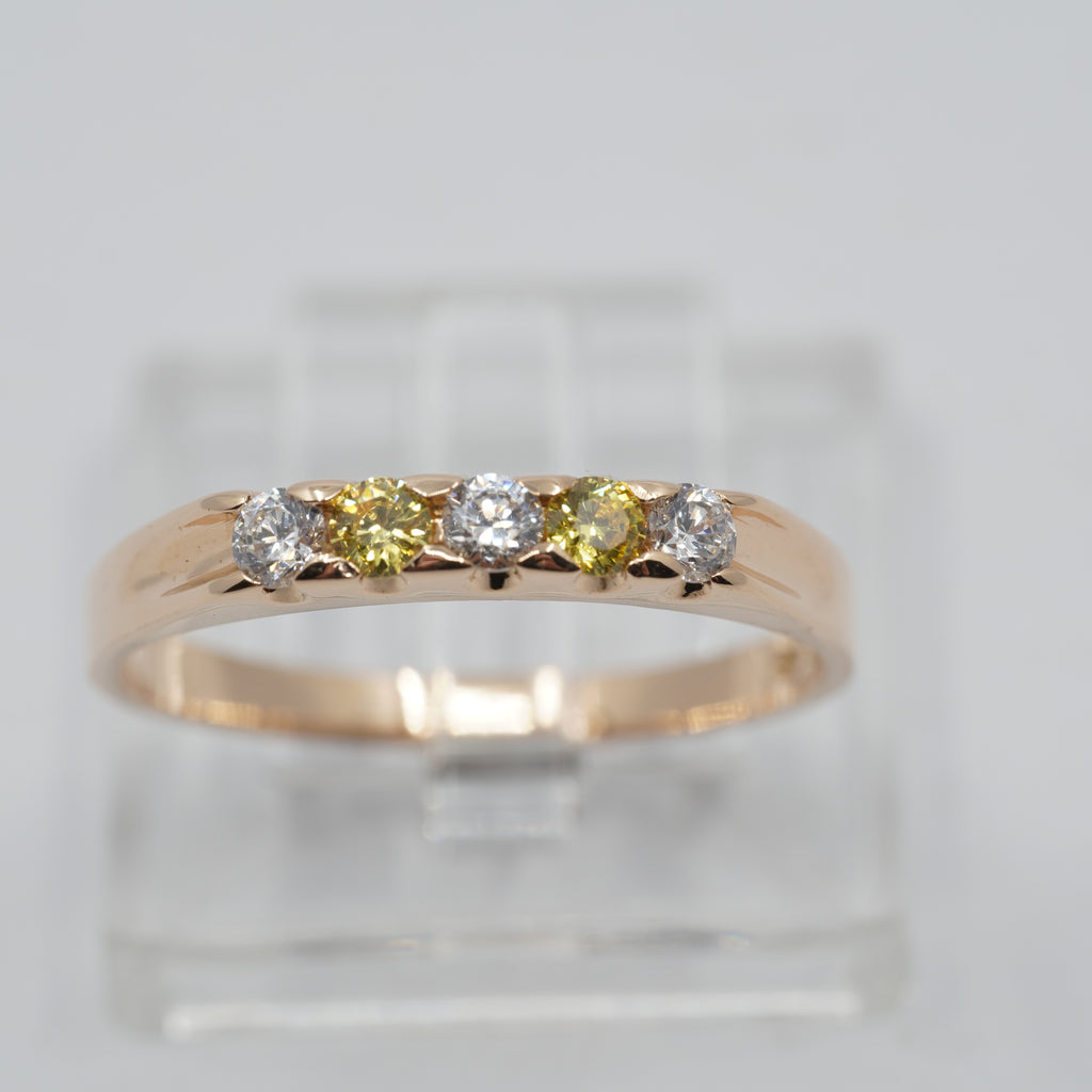 Vintage 2001 14K Gold Five-Stone Ring