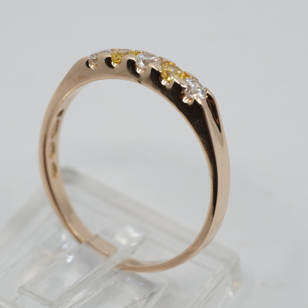 Vintage 2001 14K Gold Five-Stone Ring