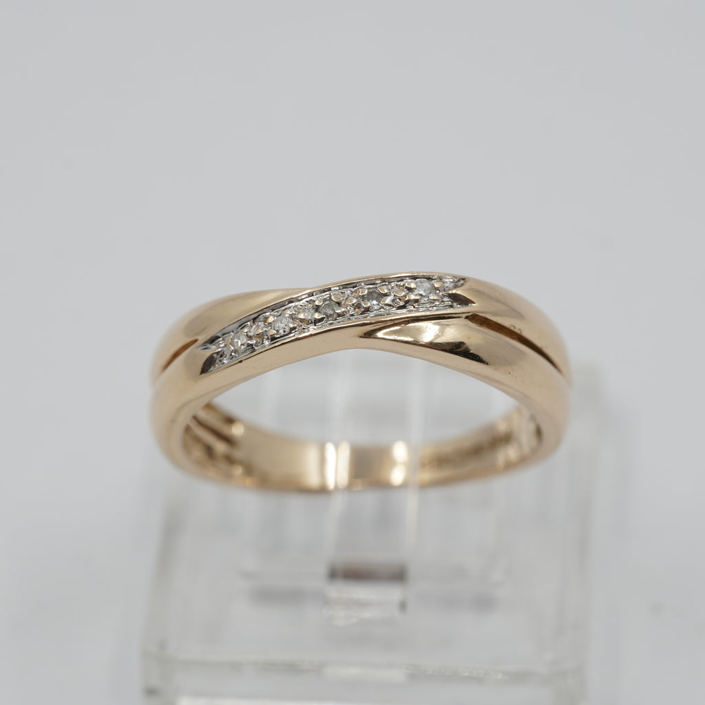Vintage 14K Yellow Gold 5 Diamond Crossover Ring- 1996