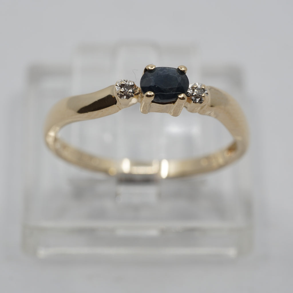 14K Gold Sapphire & 2 Diamond Ring