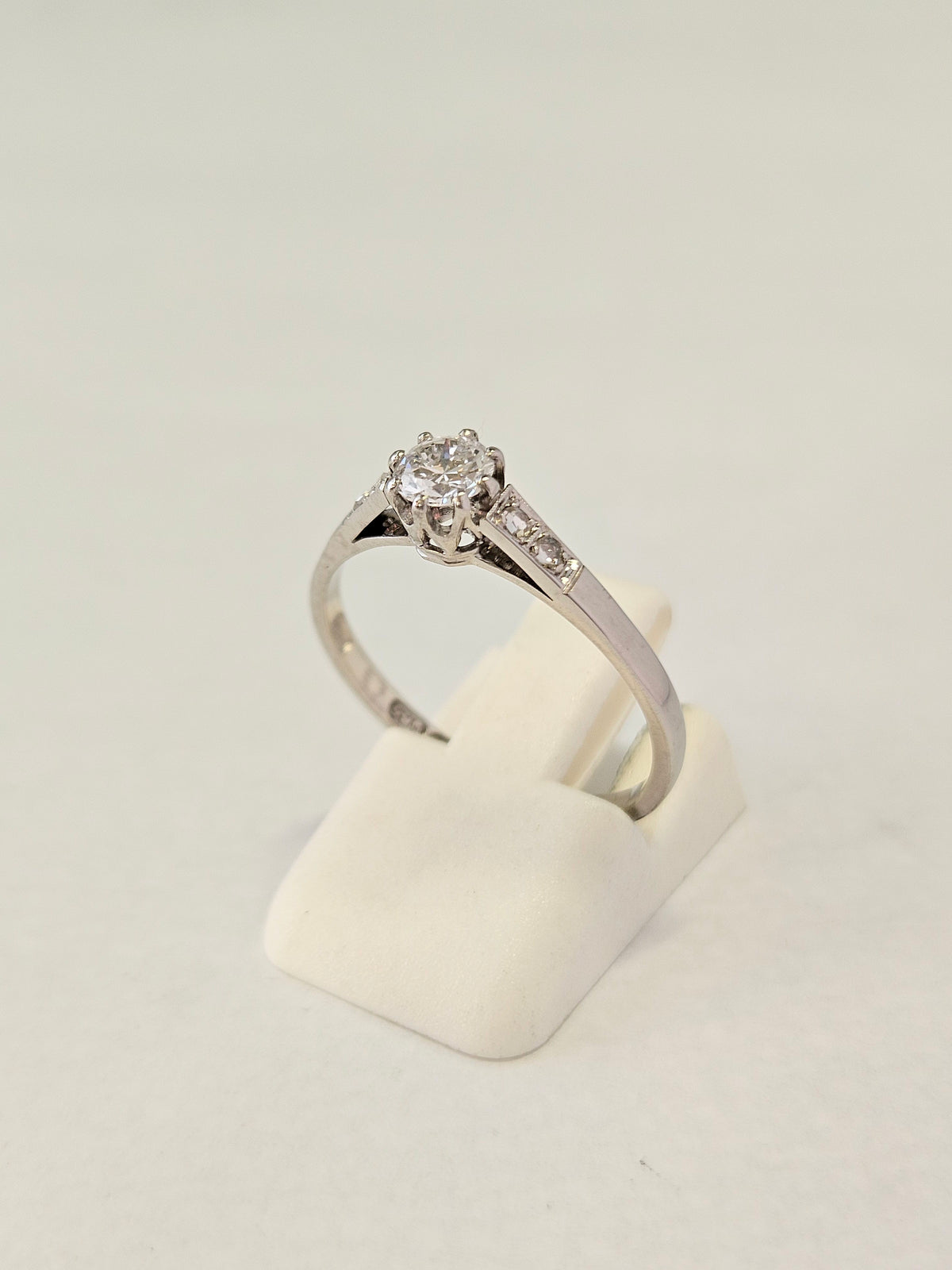 14K White Gold Diamond Ring with 0.30ct Centre Diamond