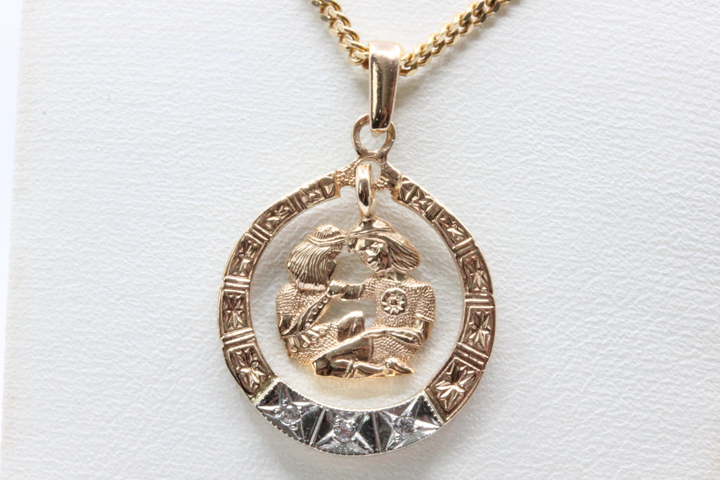 Vintage 14K Gold Zodiac Gemini Pendant