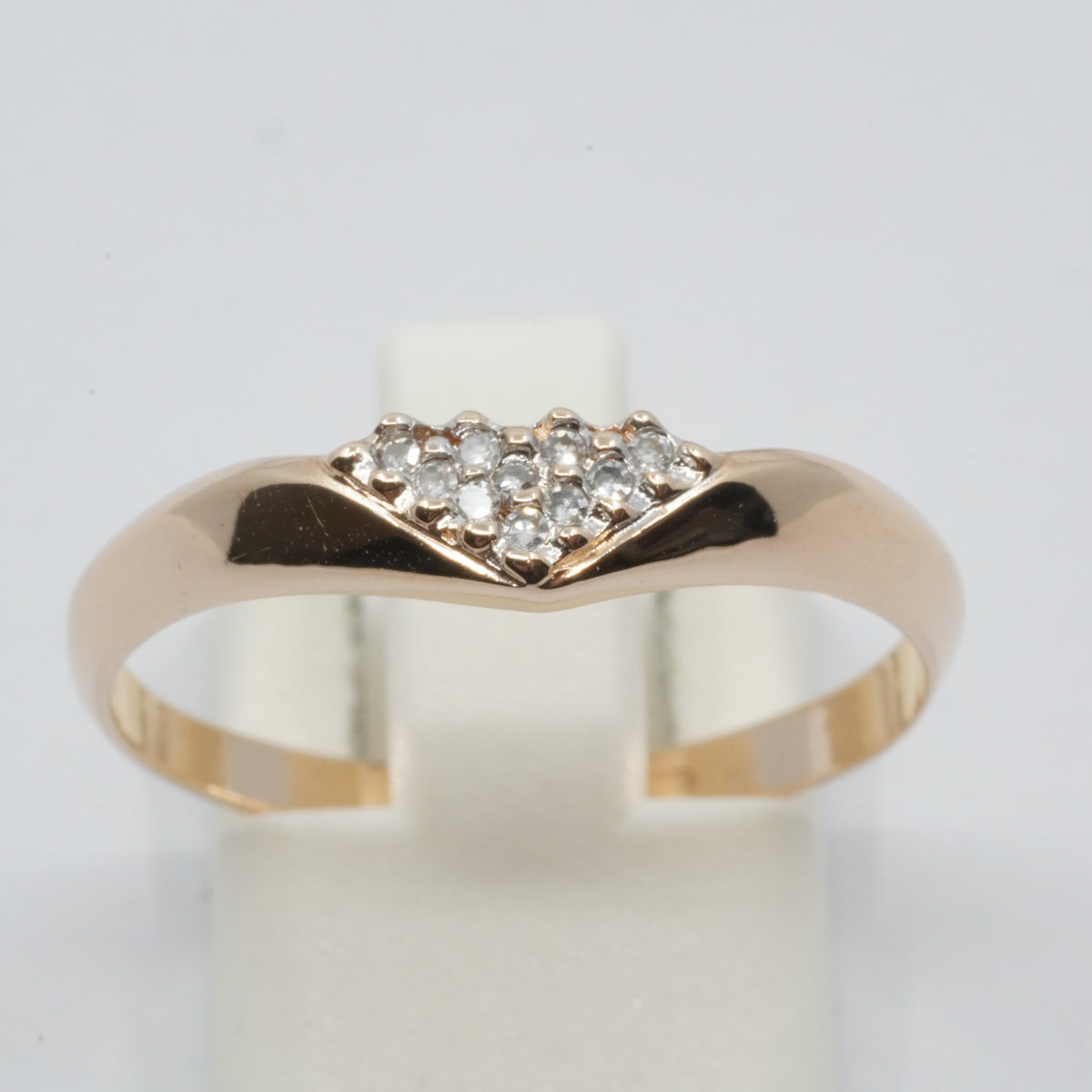 14K Gold 10- Diamond Crossover Ring