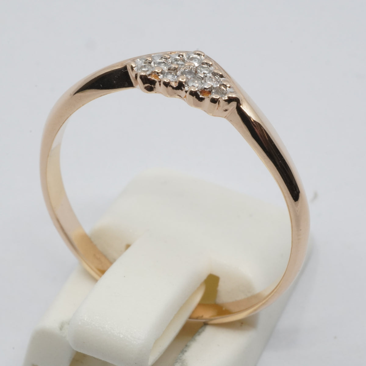 14K Gold 10- Diamond Crossover Ring