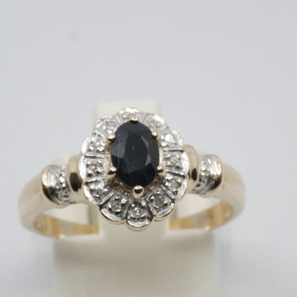 Vintage 14K Gold Sapphire & Diamond Cluster Ring