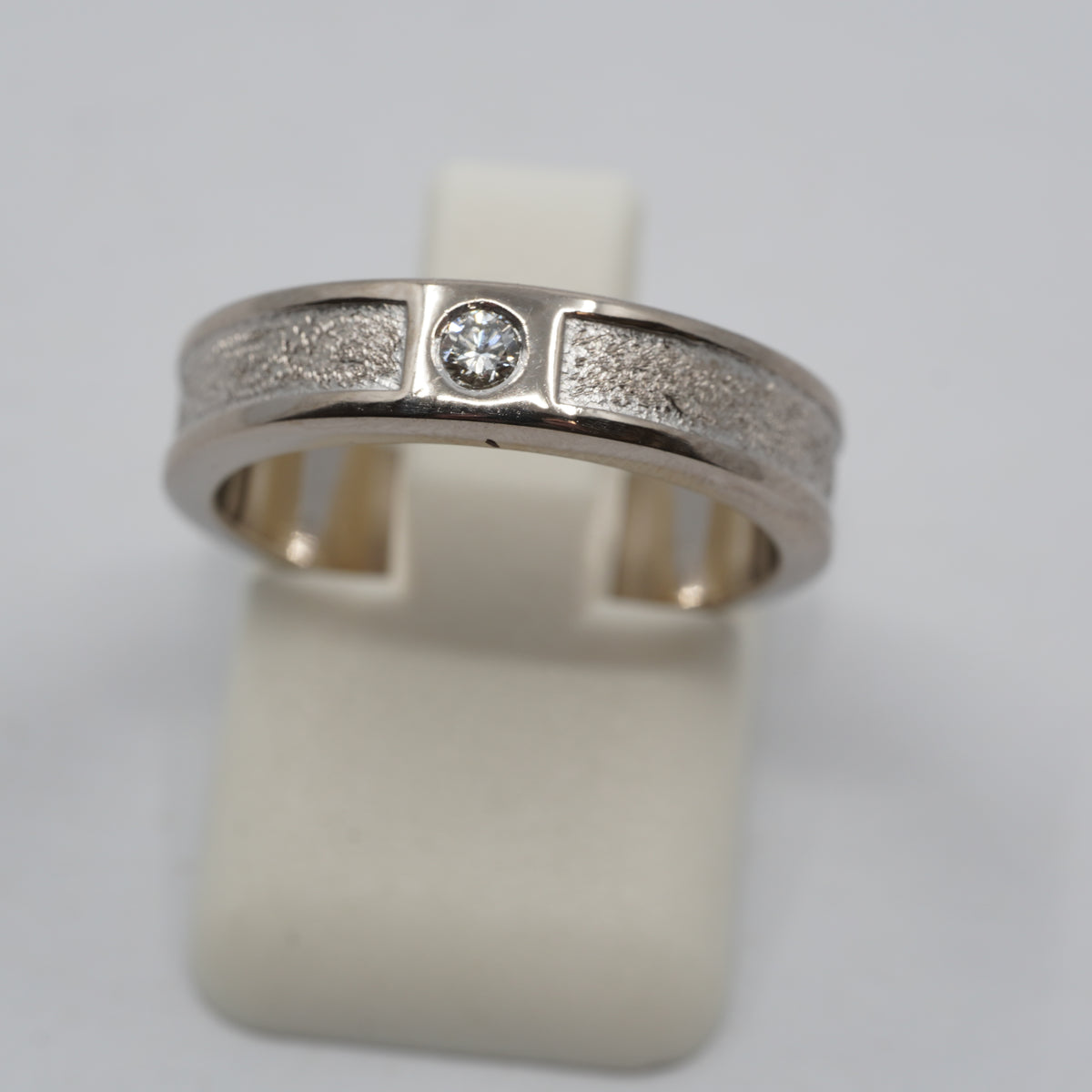 18K White Gold Diamond Band Ring- 2009