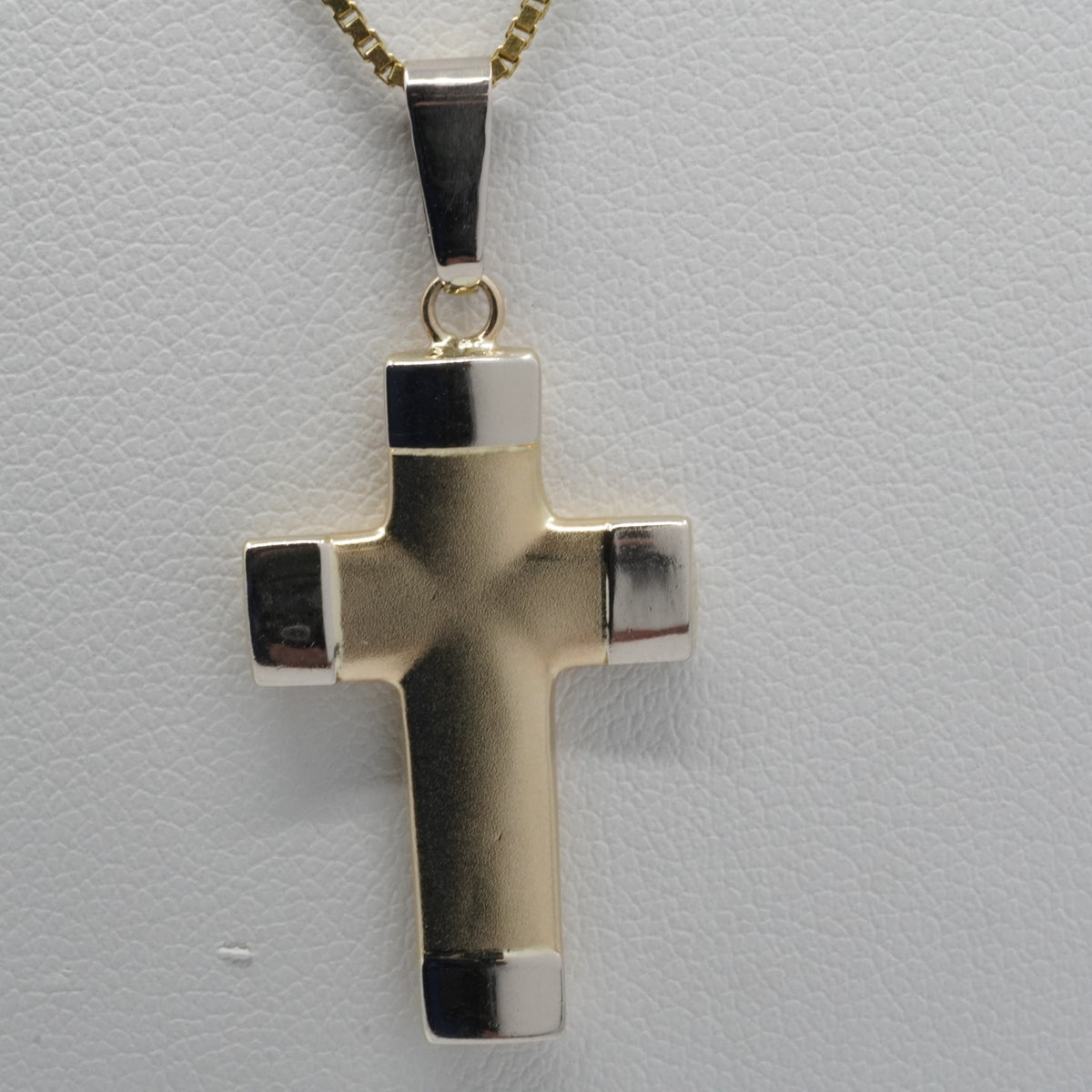 14K Gold Classic Cross Pendant