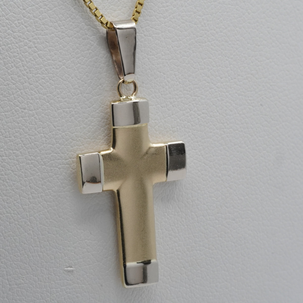 14K Gold Classic Cross Pendant