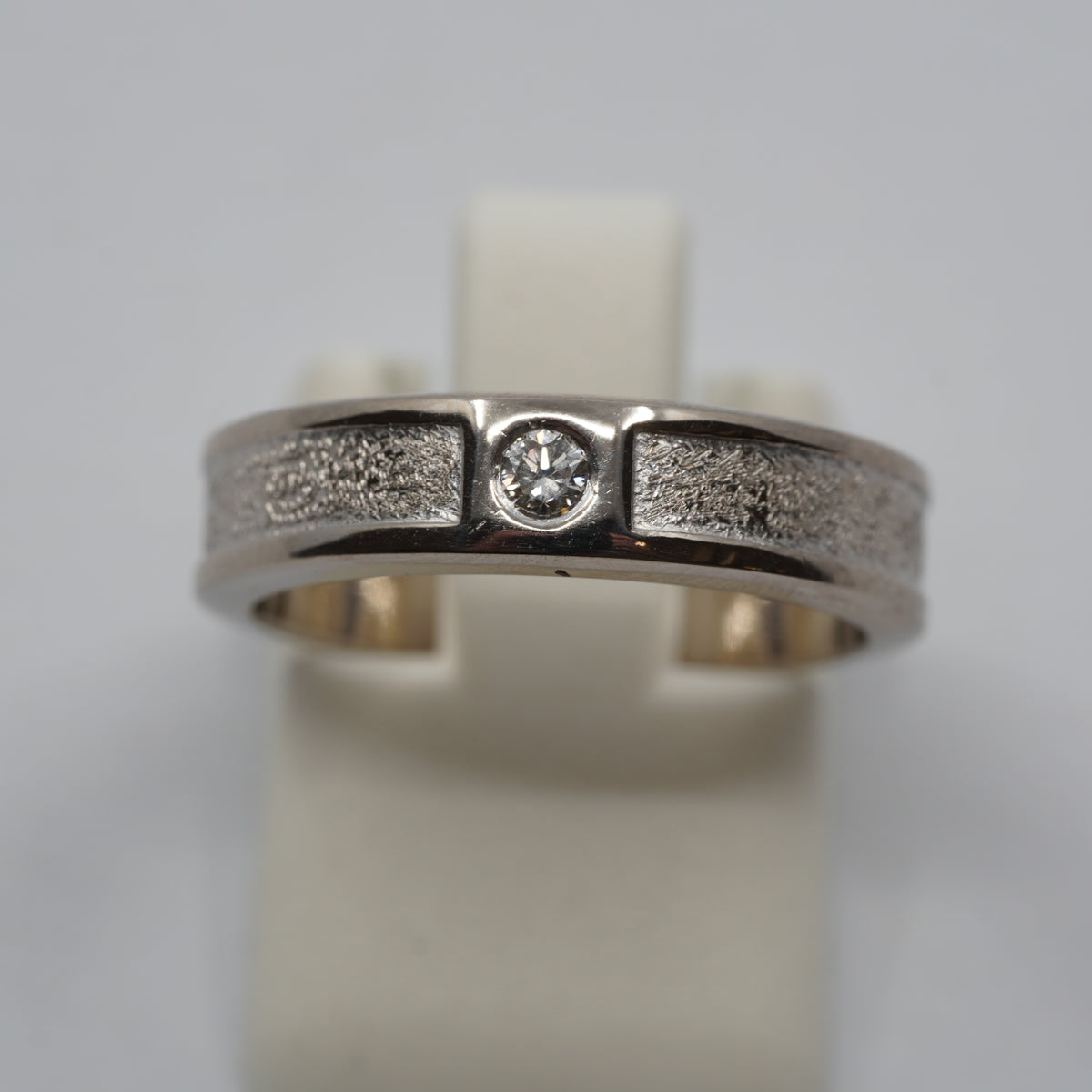 18K White Gold Diamond Band Ring- 2009