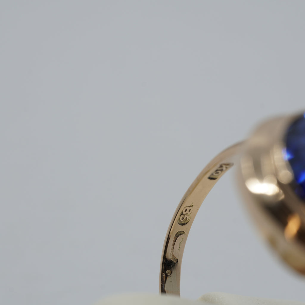 14K Midnight Blue Oval Ring