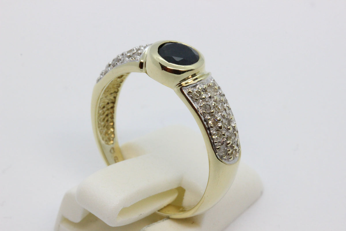 14K Gold Diamond Ring with Black Centre Stone