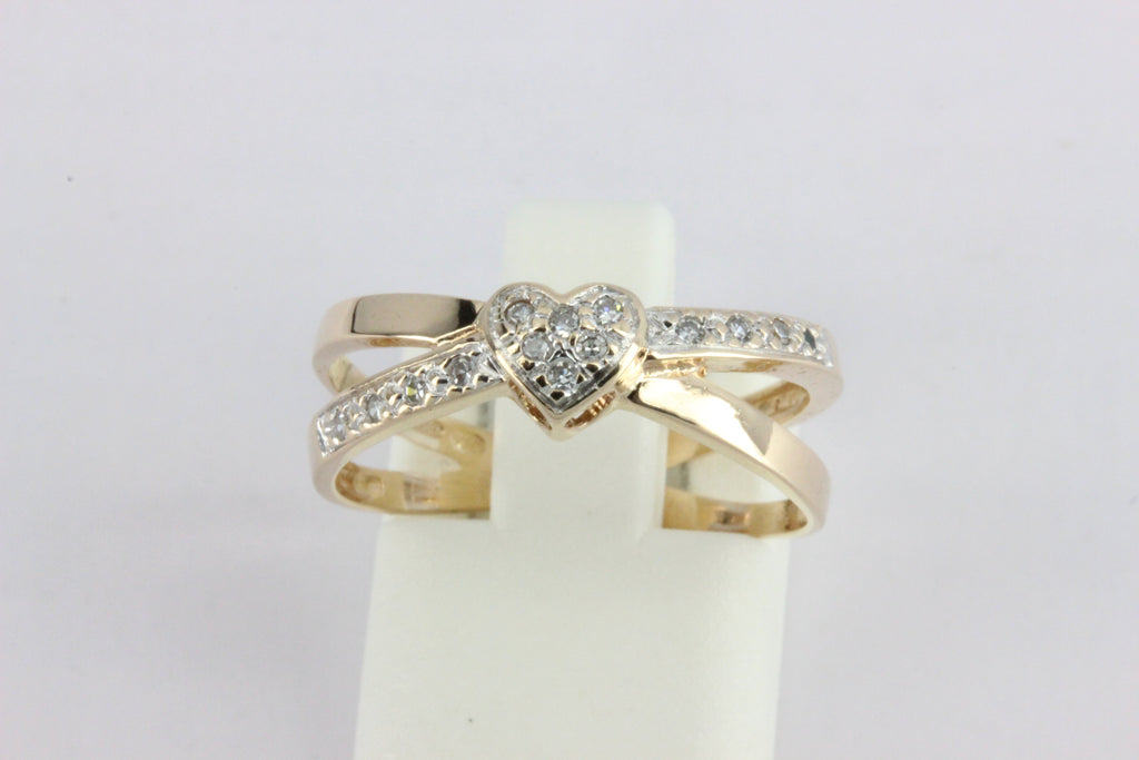14K Gold 14-Diamond Crossover Ring