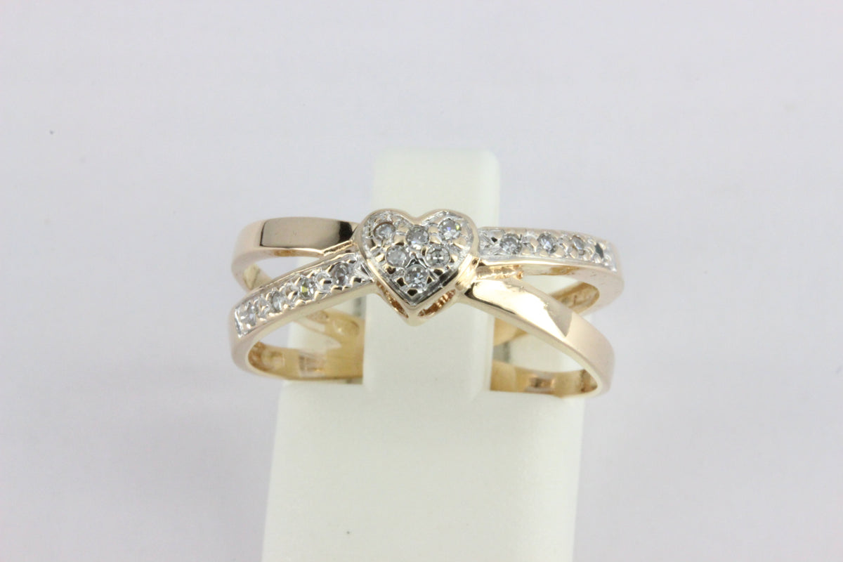 14K Gold 14-Diamond Crossover Ring