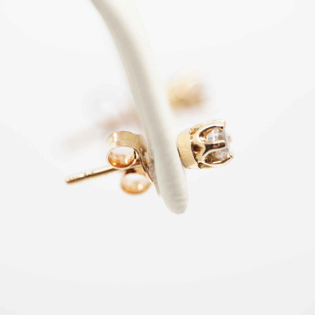 14K Gold Solitaire Stud Earrings