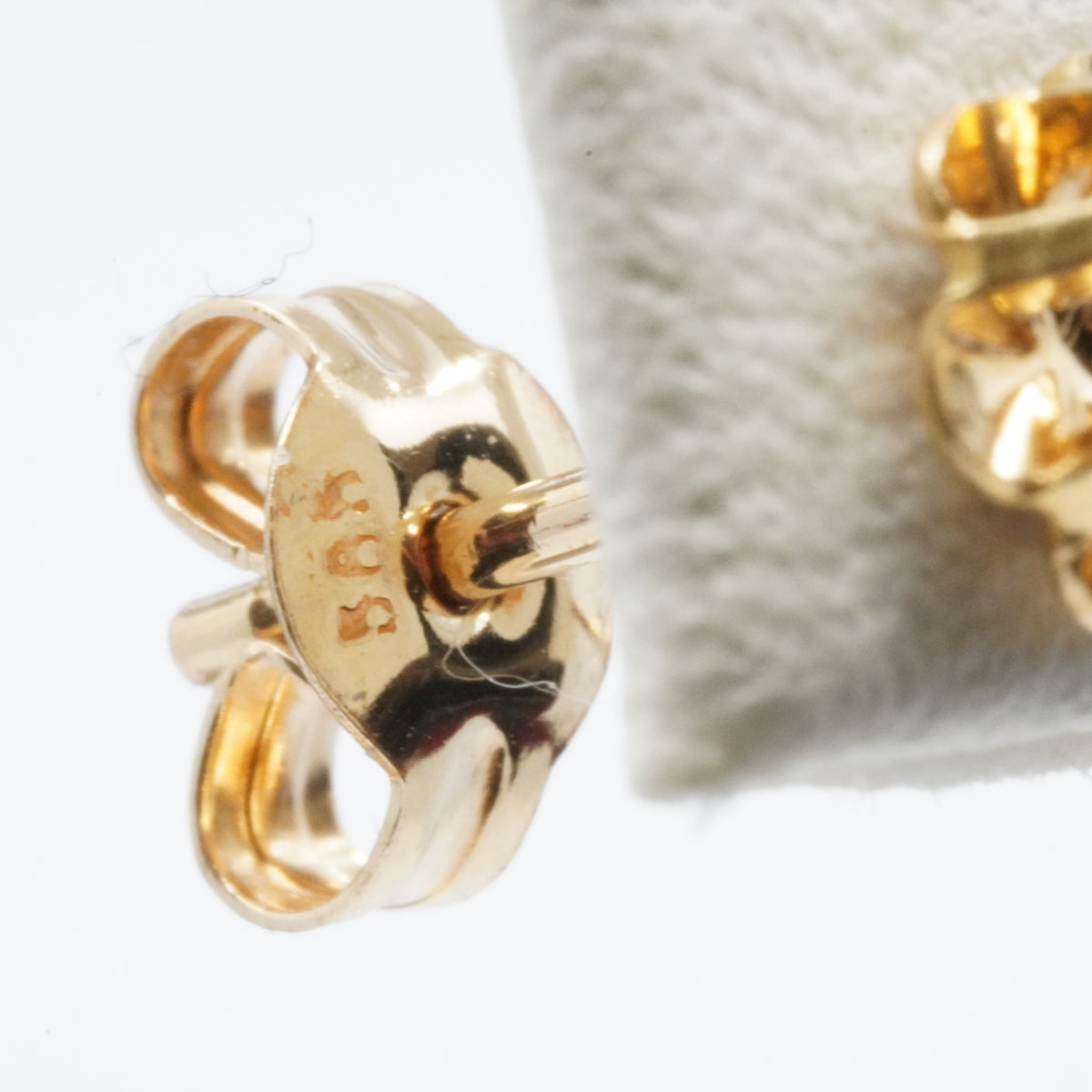 14K Gold Clear Stone Flower Stud Earrings