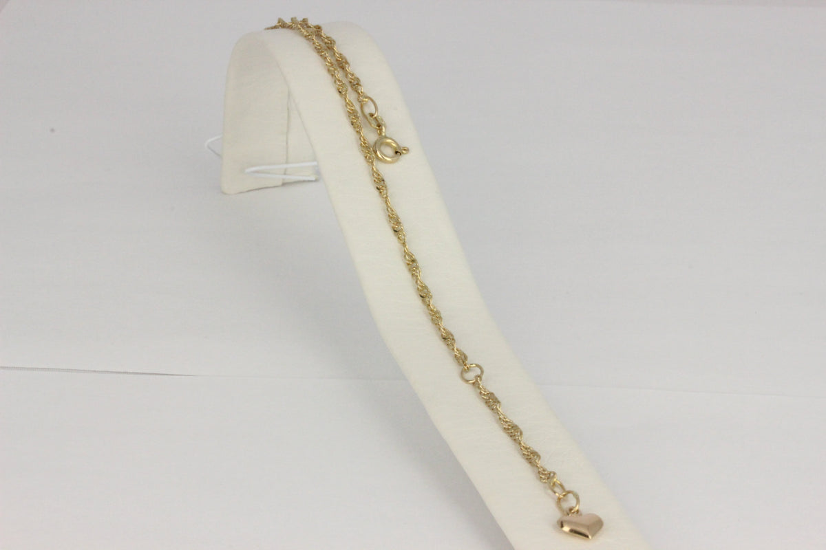 14K Gold Anklet with Pendant