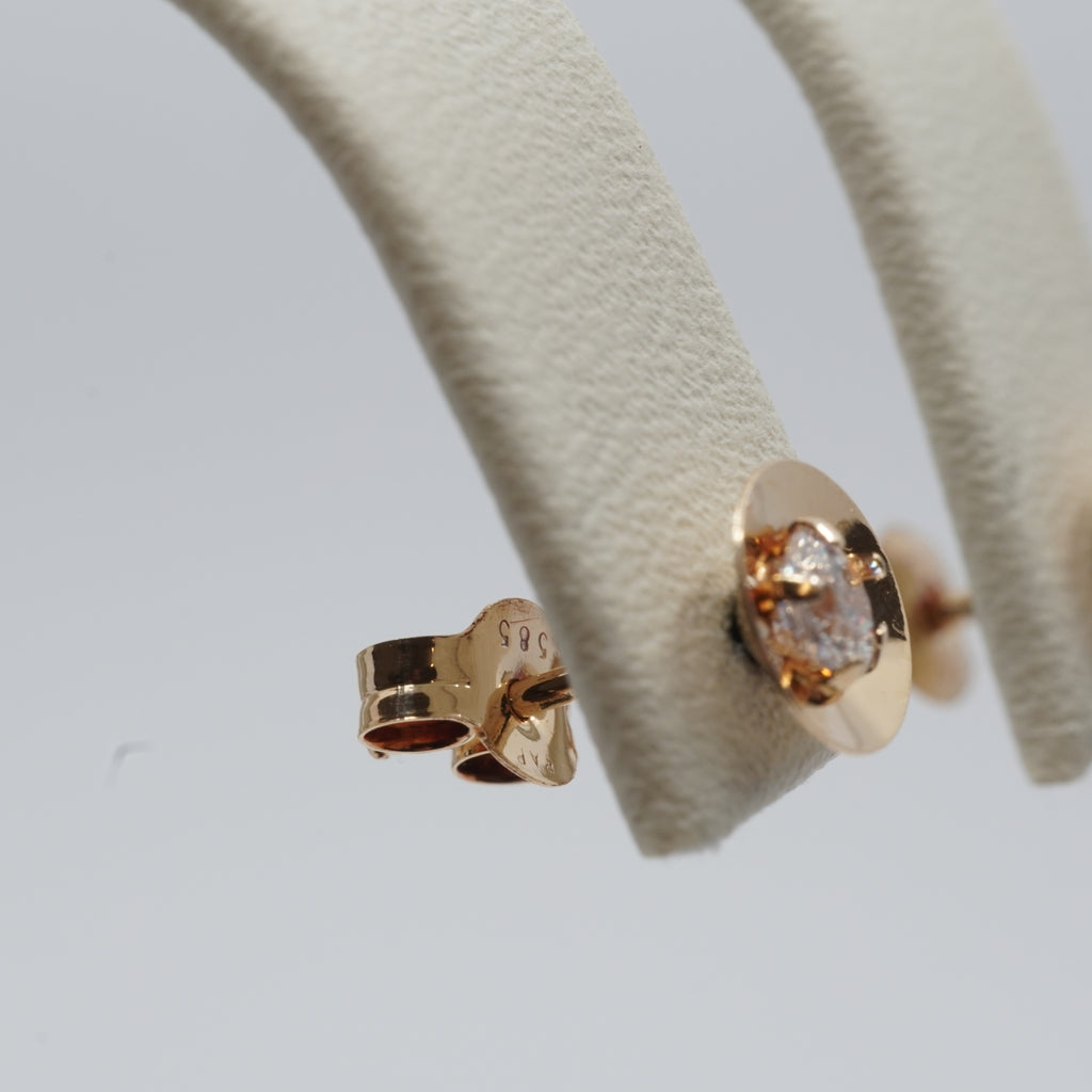 14K Gold Round Clear Stone Stud Earrings