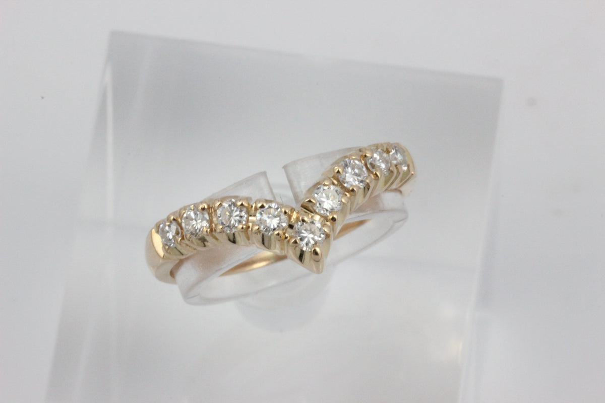 14K Gold 9 Diamond V-Shaped Ring