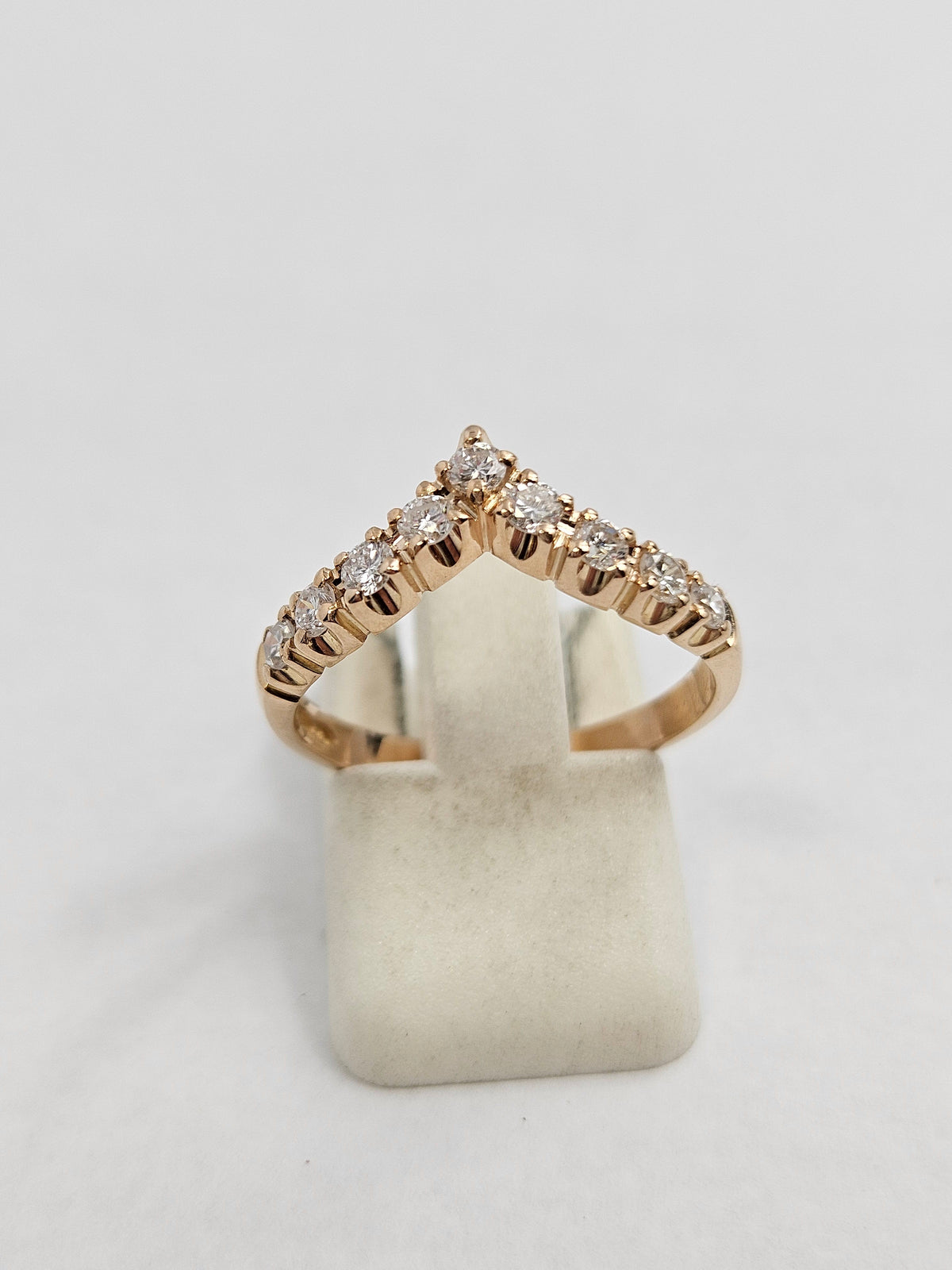14K Gold 9 Diamond V-Shaped Ring