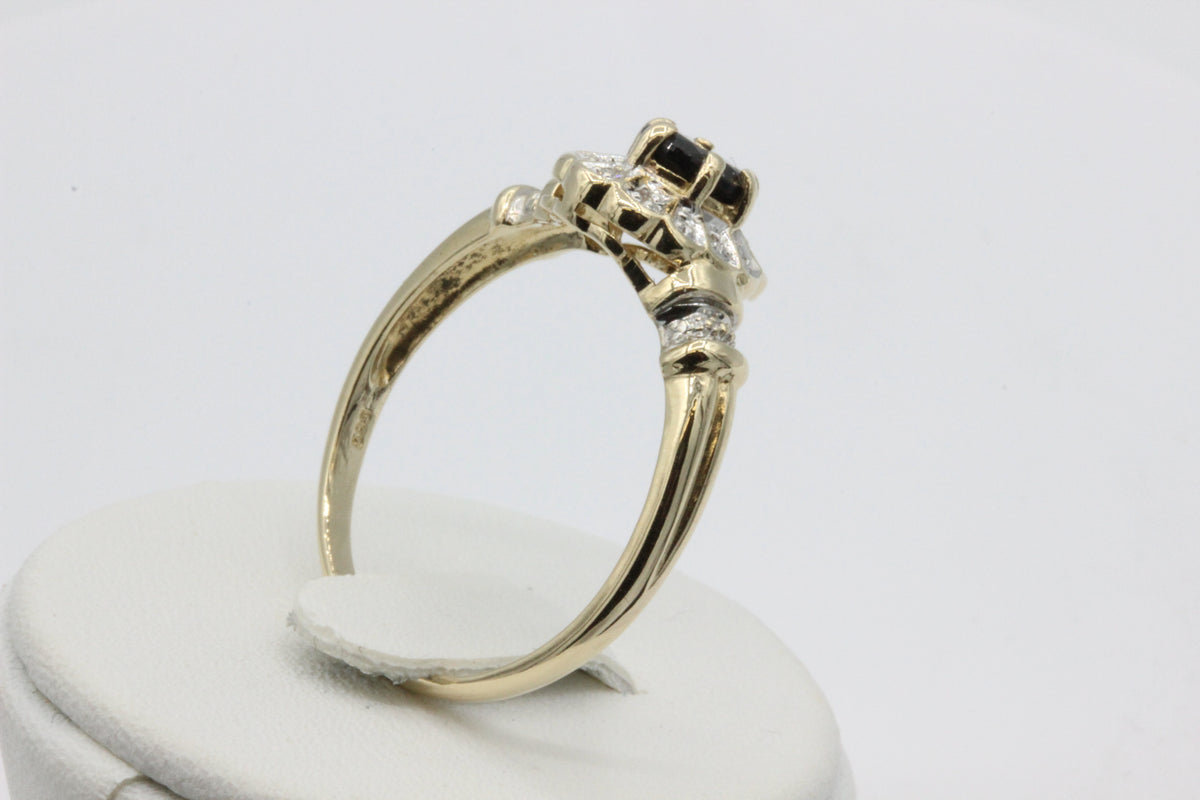 14K Gold 12- Diamond Cluster Ring