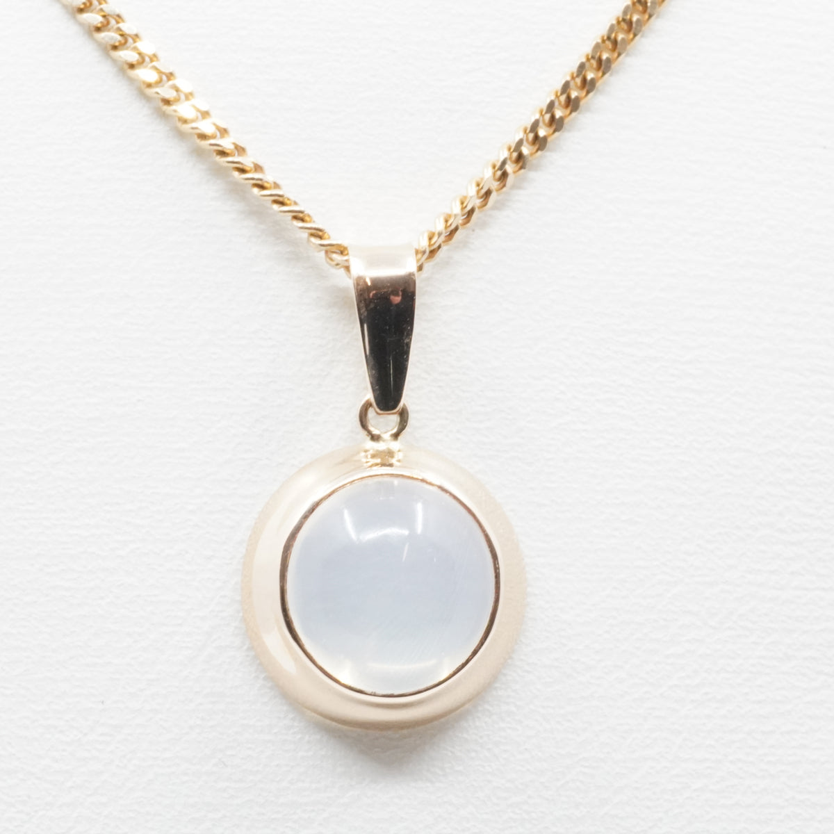 14K Gold Round Pendant
