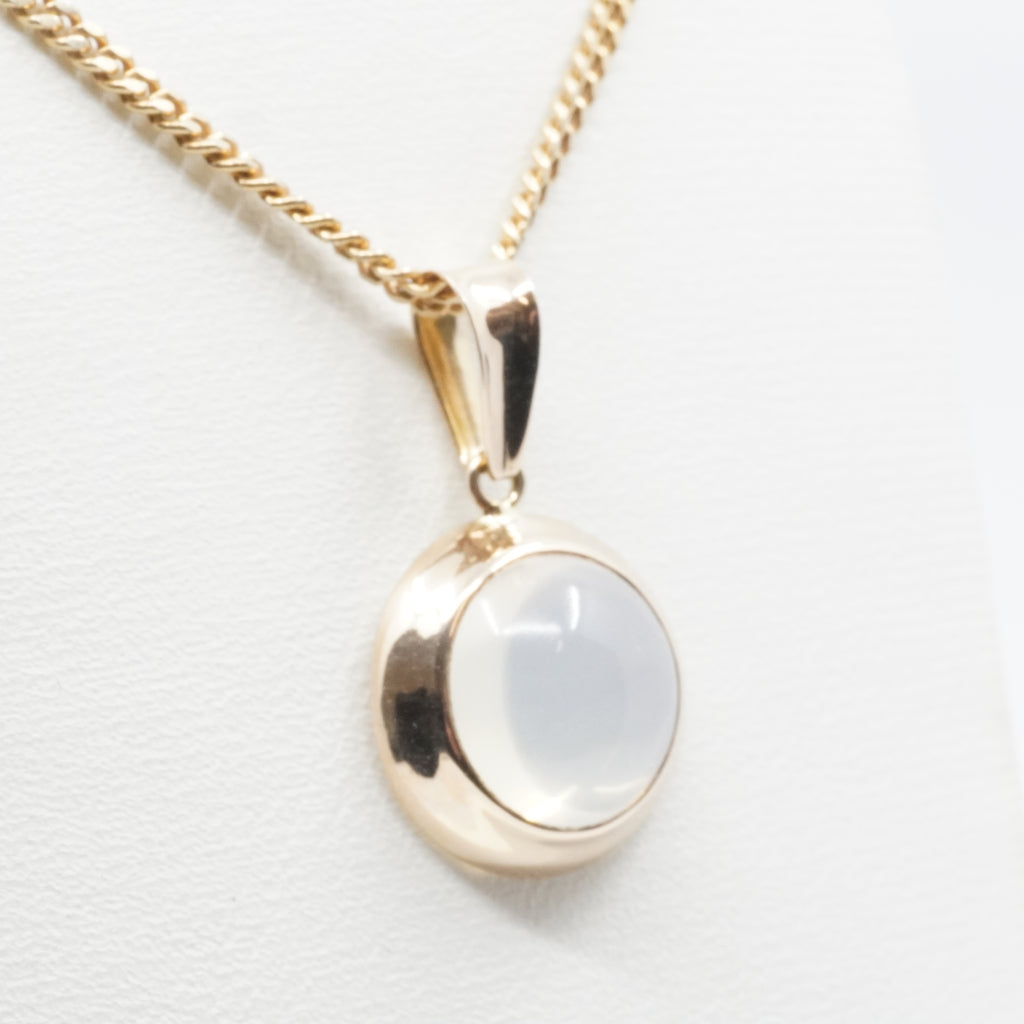 14K Gold Round Pendant