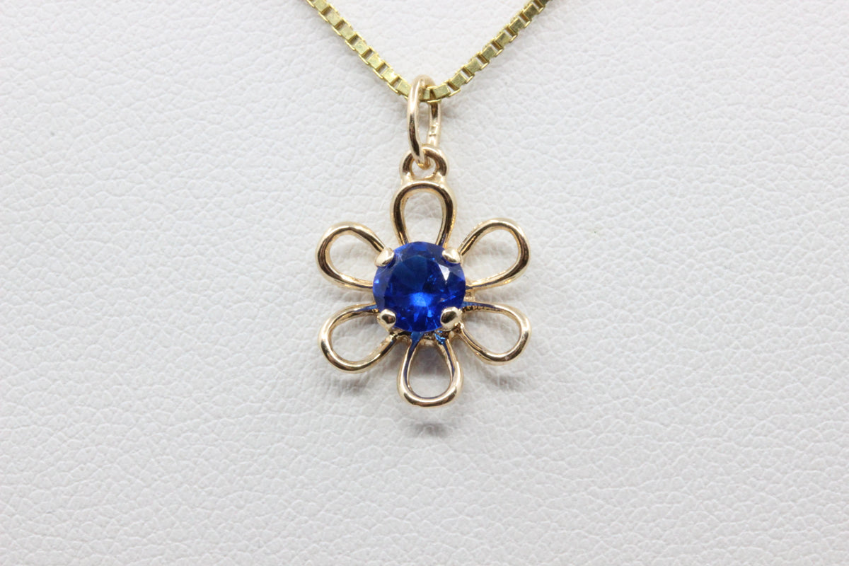 14K Gold Blue Stone Flower Pendant