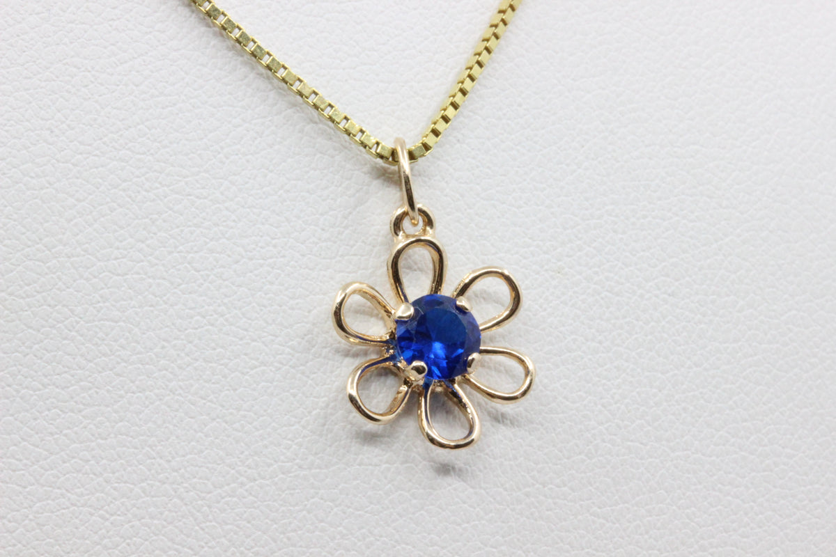 14K Gold Blue Stone Flower Pendant