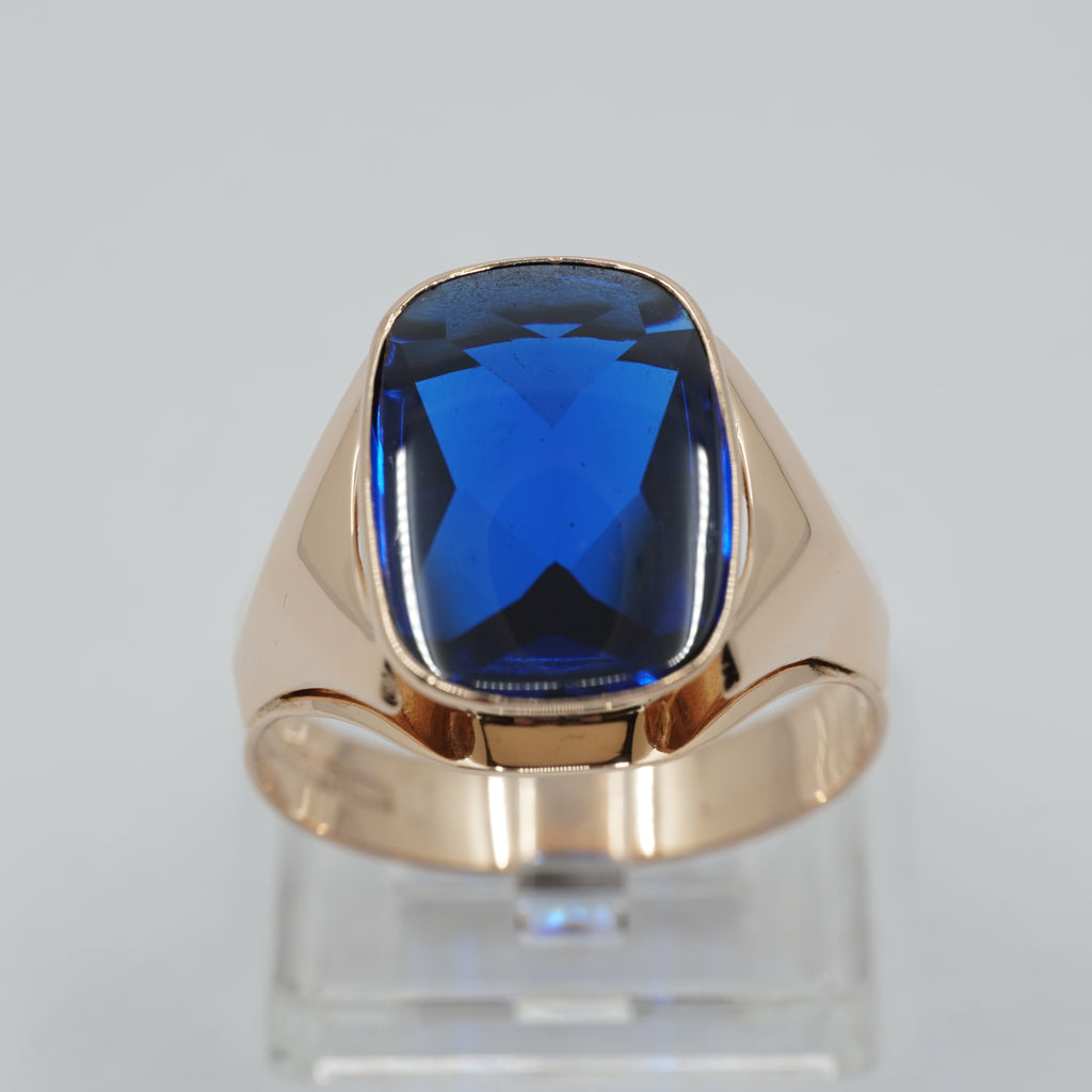 Vintage 1968 14K Gold Blue Stone Ring