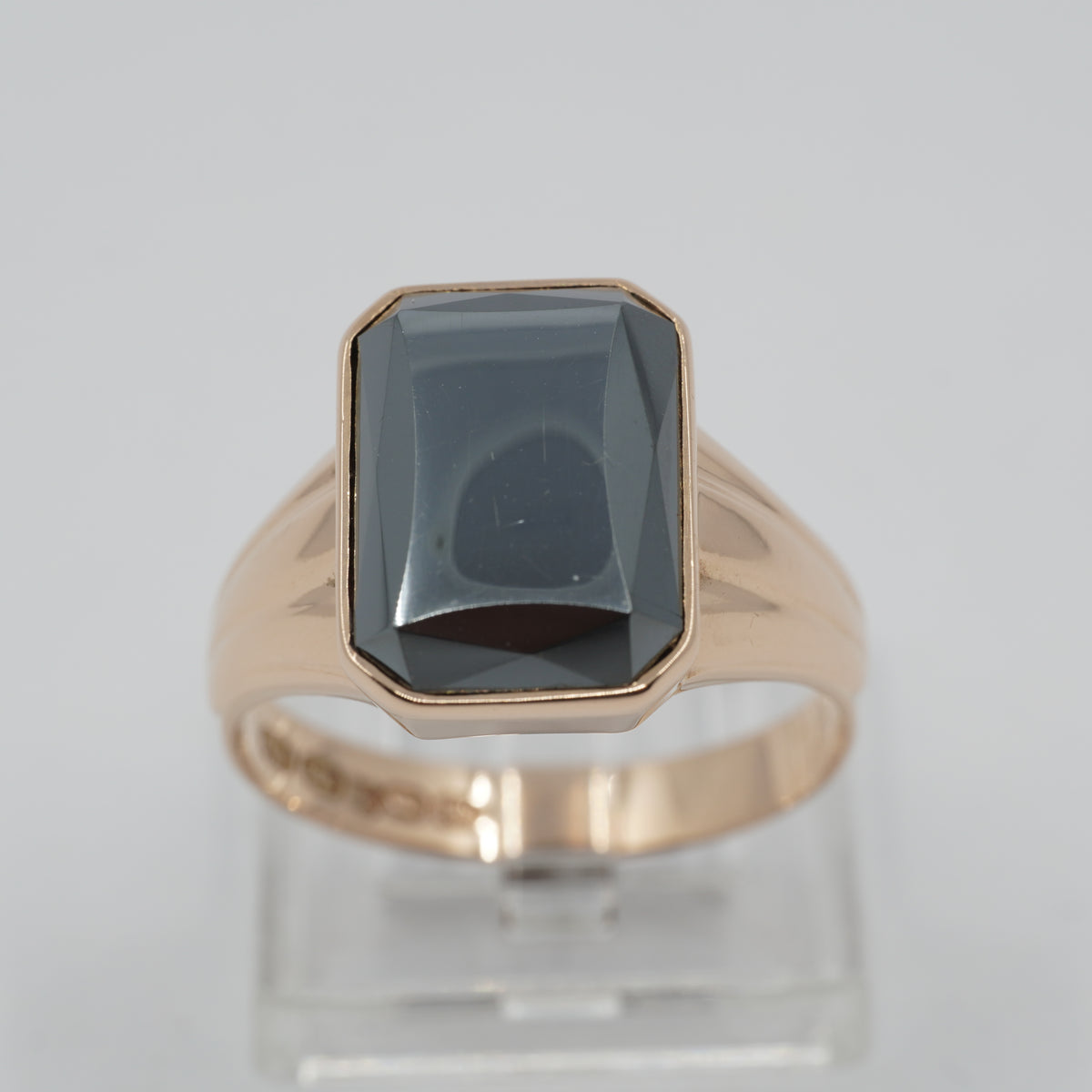 Vintage 1963 14K Gold Hematite Signet Ring