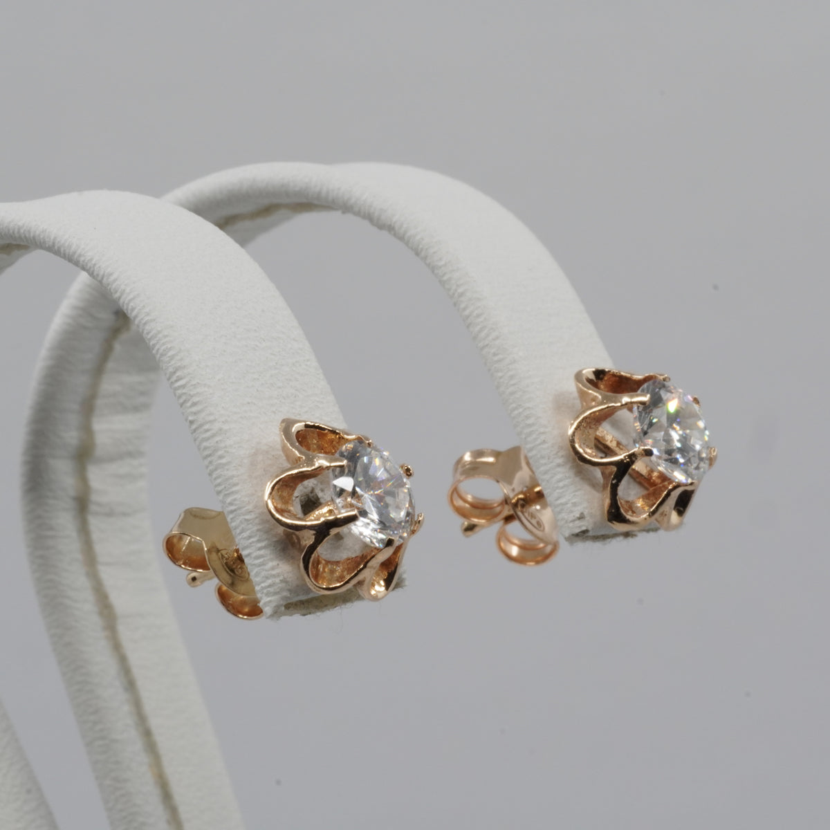14K Gold Zircon Flower Stud Earrings