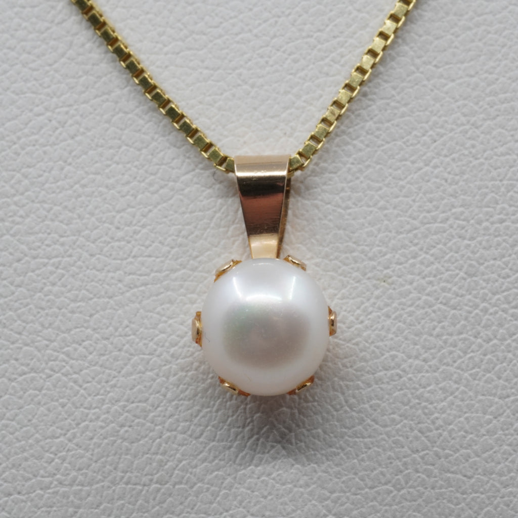 14K Gold Pearl Pendant