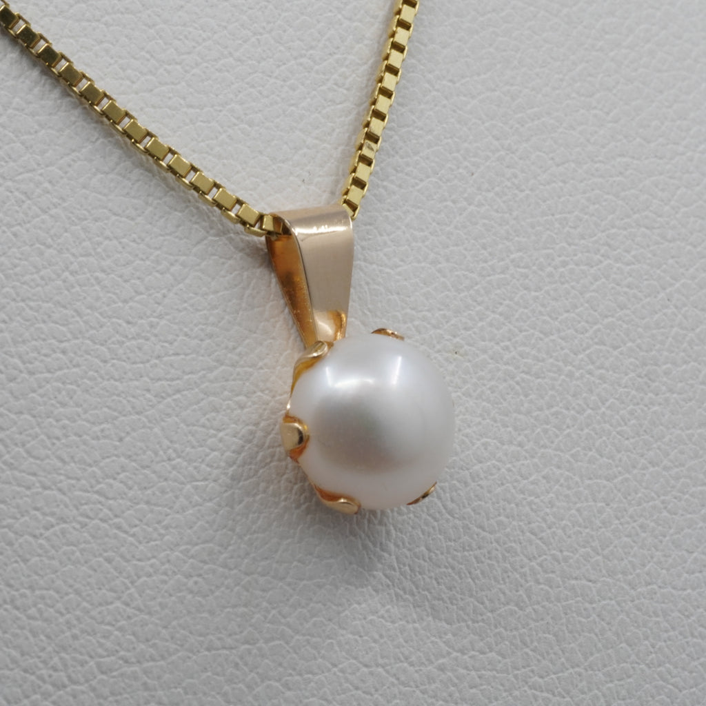 14K Gold Pearl Pendant