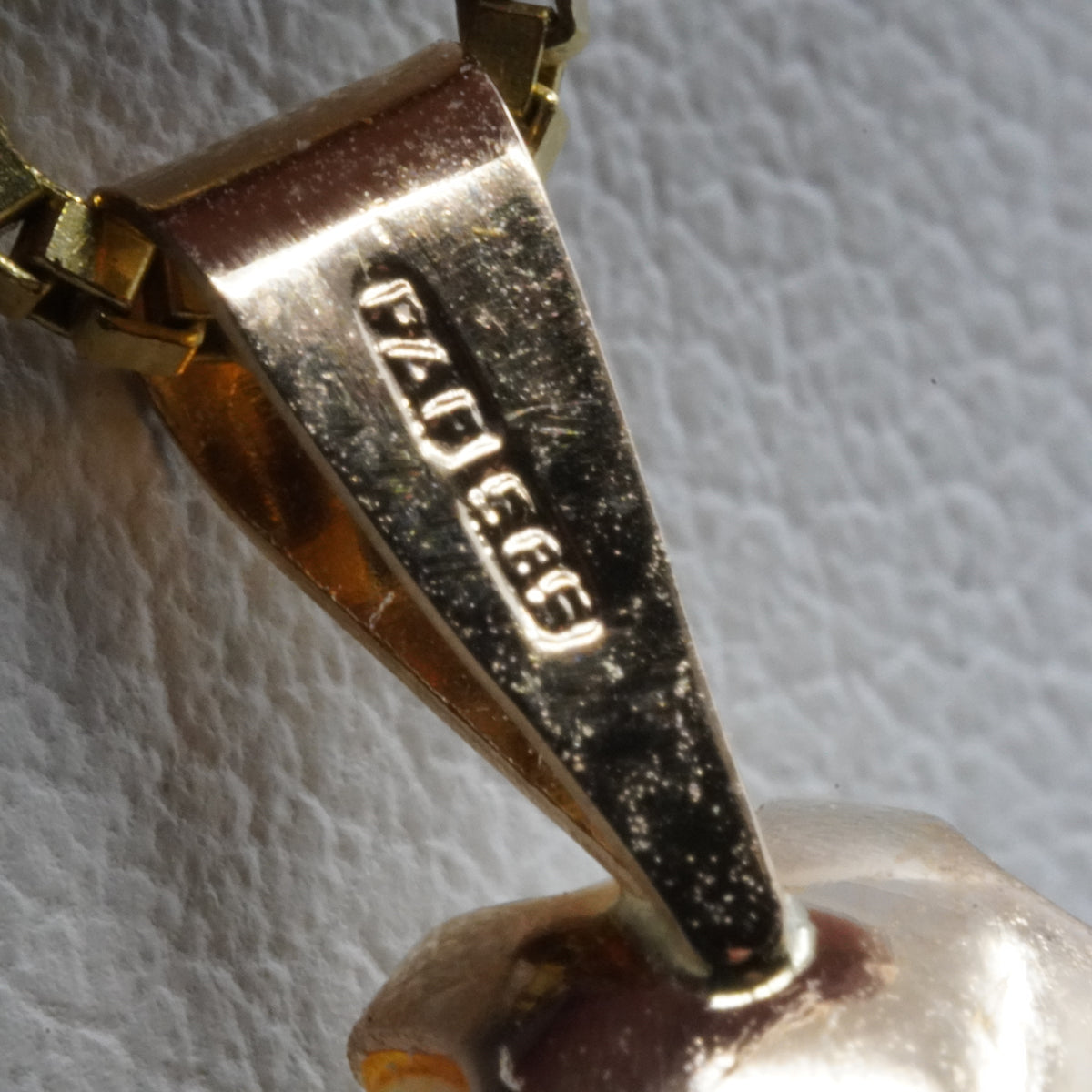 14K Gold Pearl Pendant